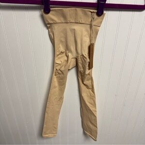 Skims Everyday Sculpt Above The Knee Short Sand XXS